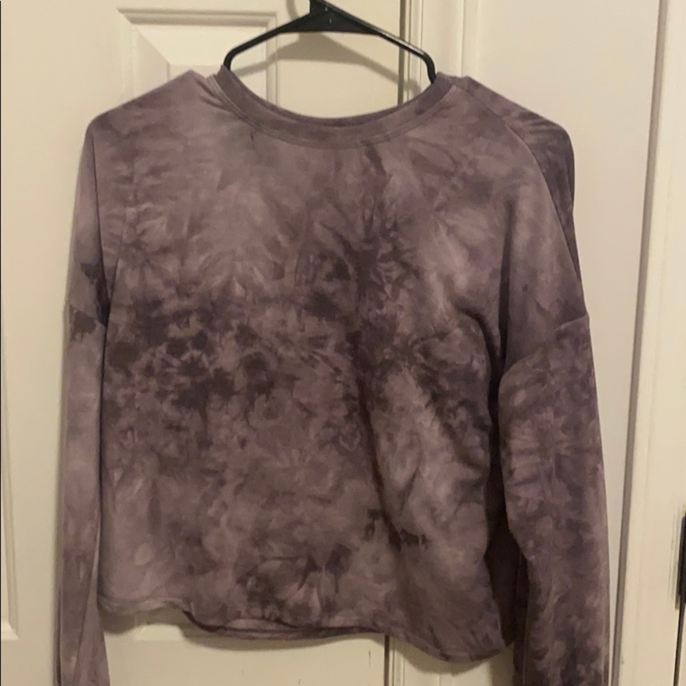 Light weight sweater
